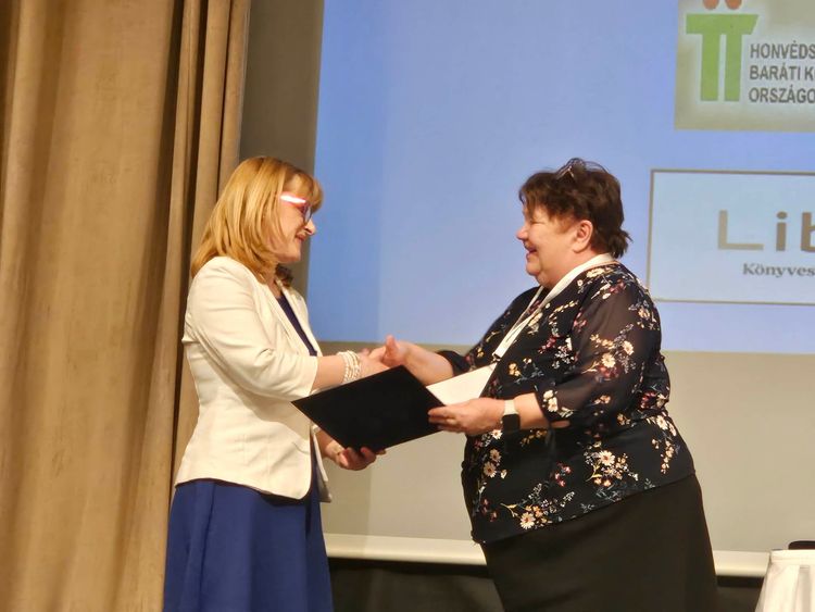 Aranytoll-díjat kapott iskolánk tanárnője!